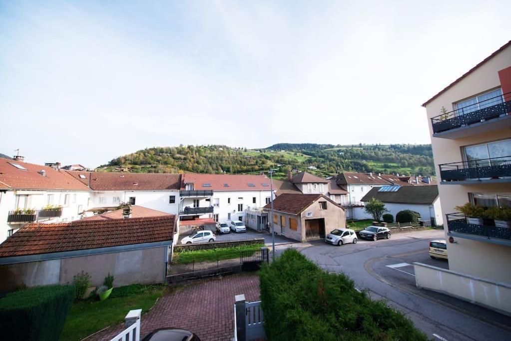 La Coquette ! Maison Au Coeur De La Bresse Avec Veranda Barbecue Garage Baby-Foot Et Barre De Son ภายนอก รูปภาพ